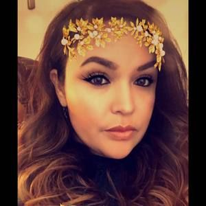 Meet your Posher, Ana